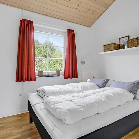 Stunning In Oksbl With Kitchen *