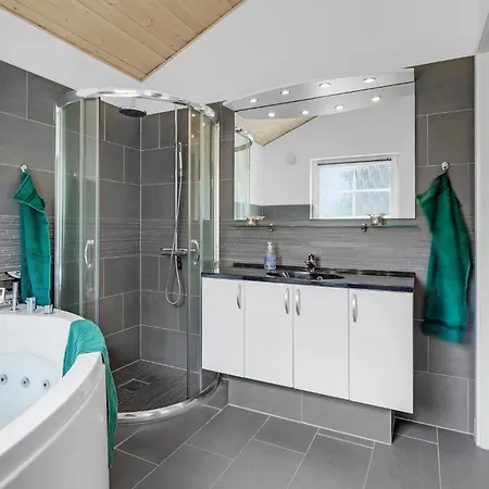 Stunning In Oksbl With Kitchen * Oksbol (Syddanmark)