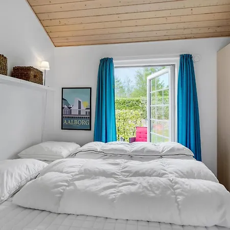 Stunning In With Kitchen